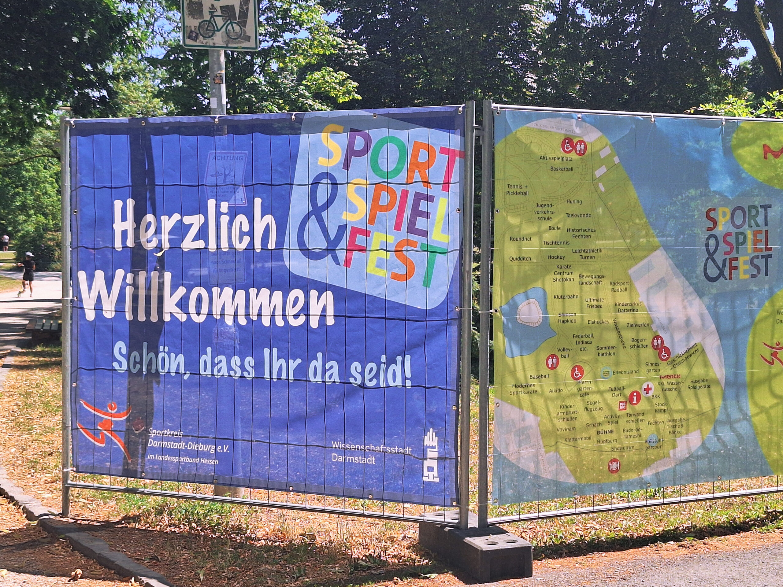 47. Sport- und Spielfest im Herrengarten in Darmstadt zum ersten Mal mit Cricket